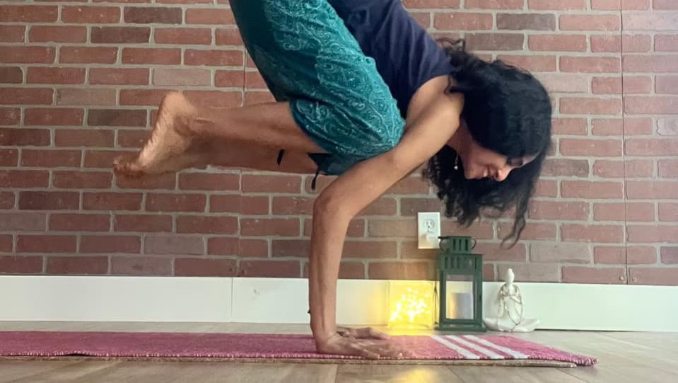 Find Your Float - Arm Balance Workshop gallery image 4